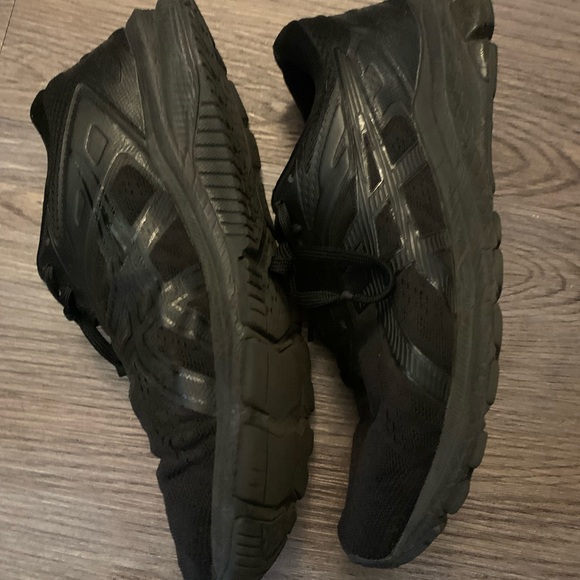 Used asics sneakers - Picture 3 of 5